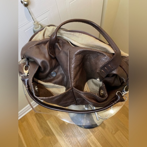 Y2K Sofia C.  leather bag w/shimmer gold snakeskin fabric & silver hardware 🤎💛 - Picture 13 of 15